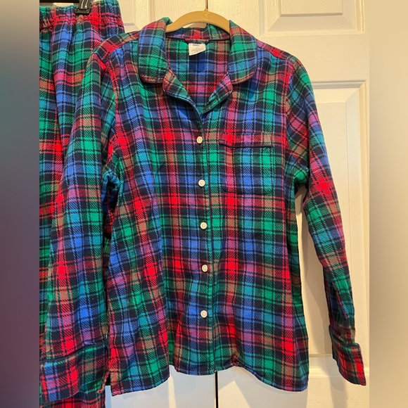 LANDS END ❤️💙 Plaid Flannel 2 Piece Pajama Set, Long Sleeve Button Down & Pants - Picture 2 of 11